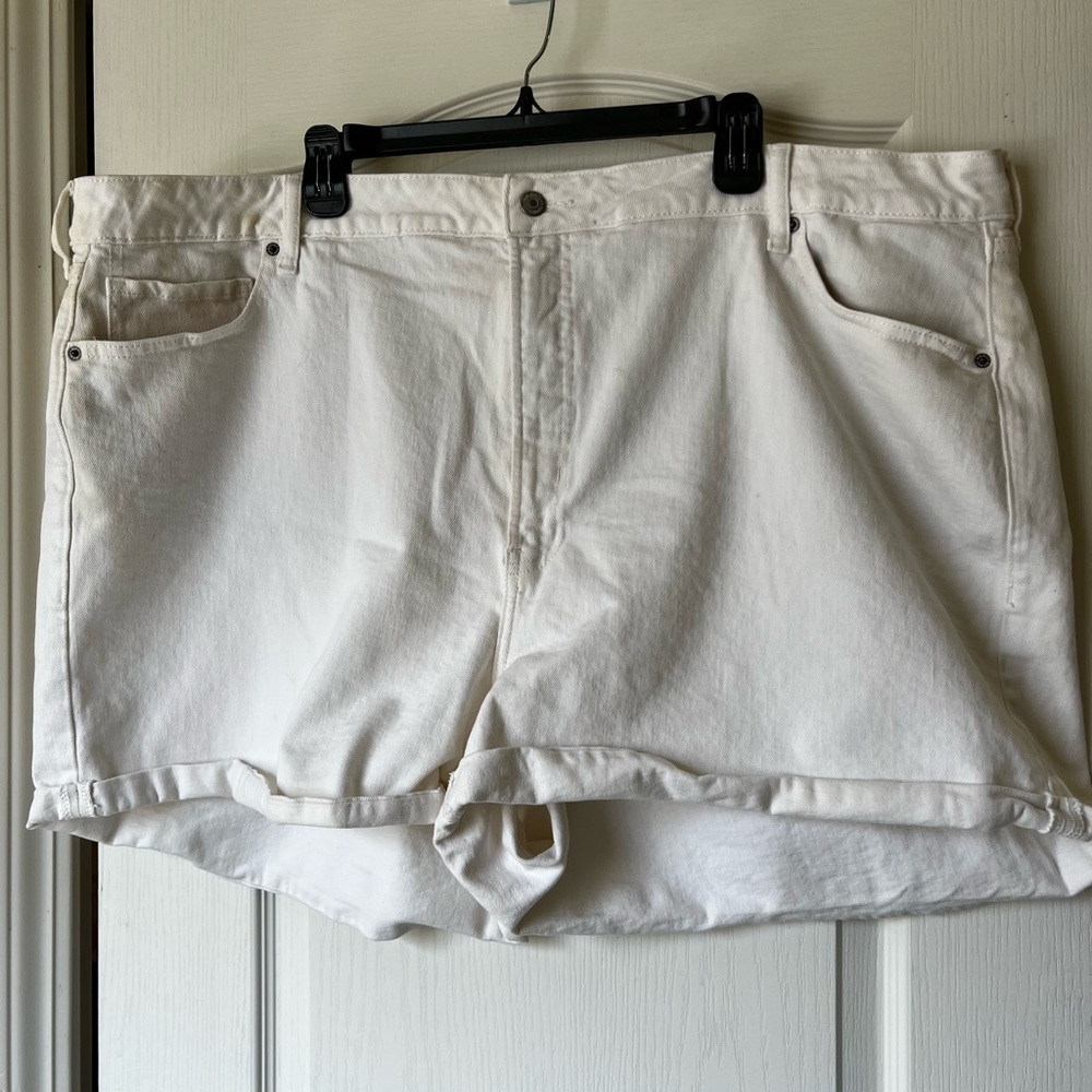 Old Navy White Size 28 Denim Shorts